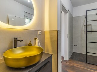 Insgesamt 3 Badezimmer und 2 Gäste-WC´s