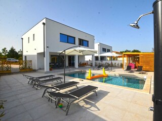 Villa Welt Outdoor Recording 12