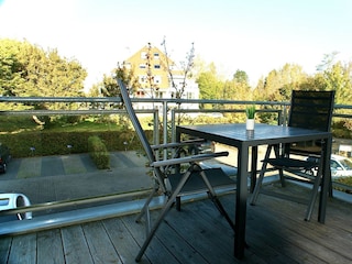 Der zusätzliche Balkon - mit Abendsonne.