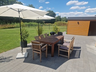 Terasse und Garten zum Genießen und Chillen