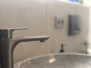 Steinwaschbecken