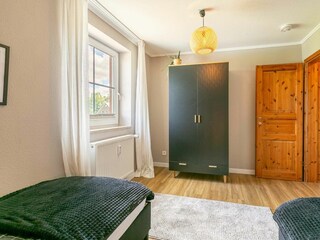 2. Schlafzimmer (OG)