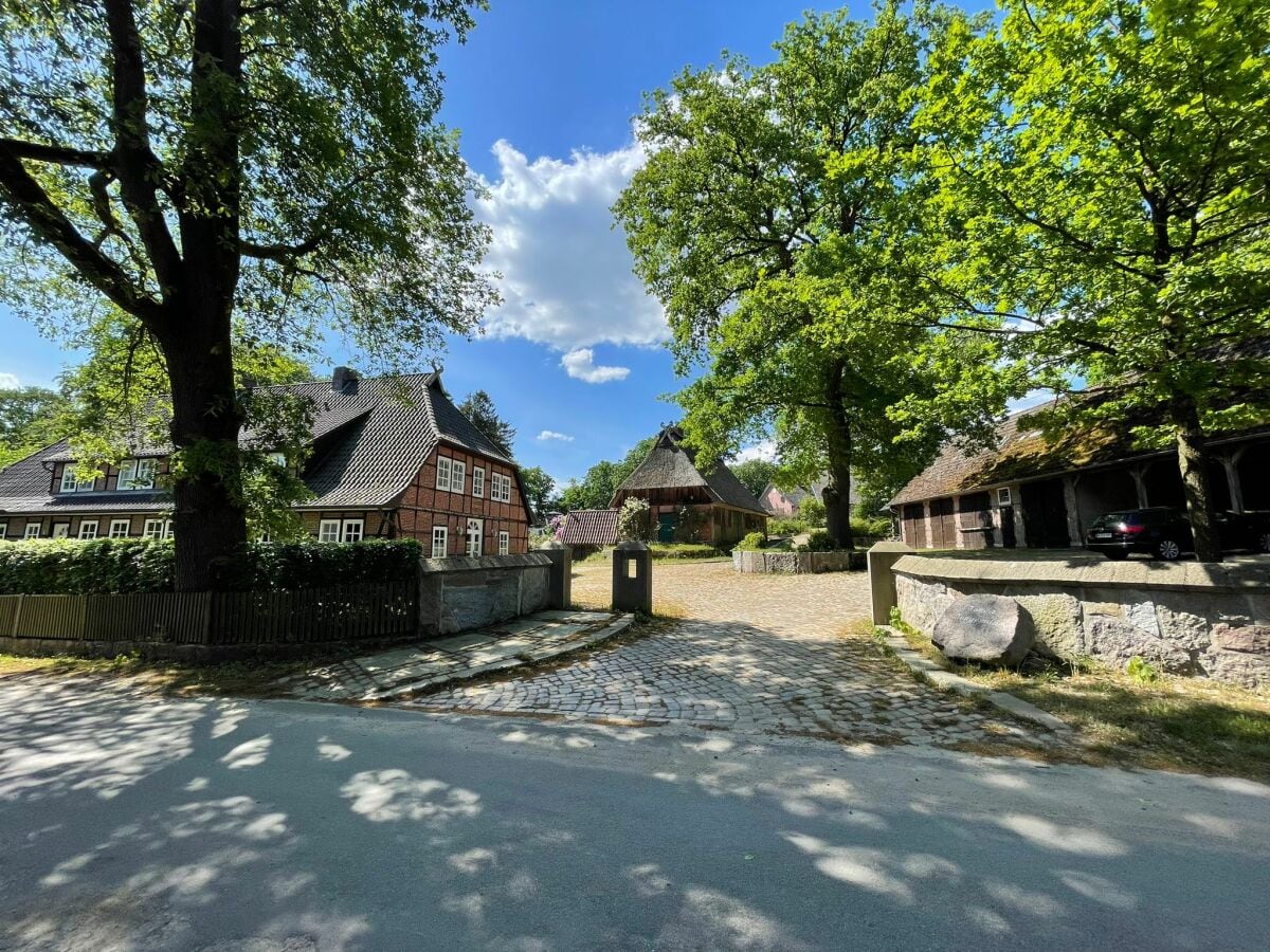 Der Hof - heidetypischer Fachwerkhof