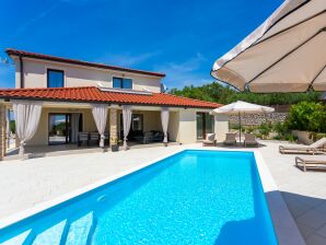 Villa Loni mit Pool & Meerblick - Nenadići - image1