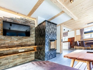Fernseher,offener Kamin