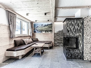 Stube, offener Kamin