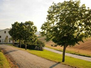 Villa Geräumiges Landhaus mit Swimmingpool - San Vittore - image1