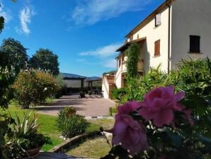 Villa Geräumiges Landhaus mit Swimmingpool - San Vittore - image1