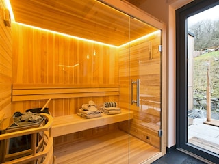 Sauna und Aussendusche