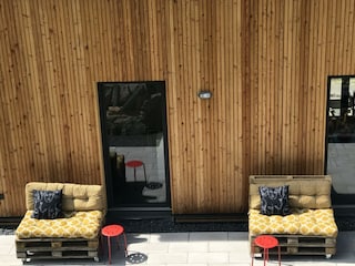 Aussenbereich hintere Terrasse und Chillarea