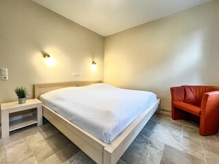 2. Schlafzimmer