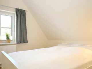 zweites Schlafzimmer mit Doppelbett