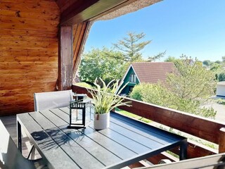 Balkon mit Gartenmöbeln