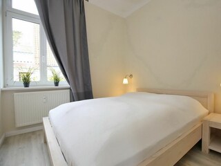 zweites Schlafzimmer mit Doppelbett
