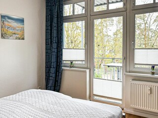 2. Schlafzimmer mit Balkon