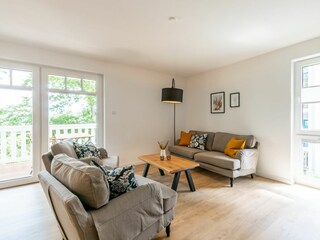 Wohnzimmer mit Sesseln und Couch