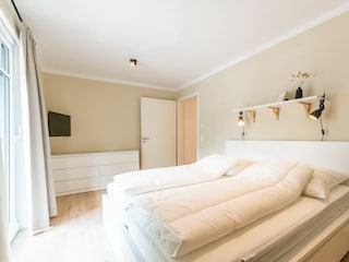 zweites Schlafzimmer mit Doppelbett