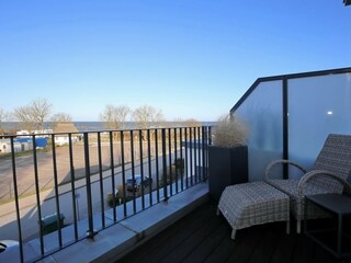 Balkon mit Teilseeblick