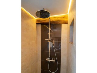 2025_07_16-19_Backhaus_Bad_3