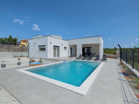 Villa Leny
