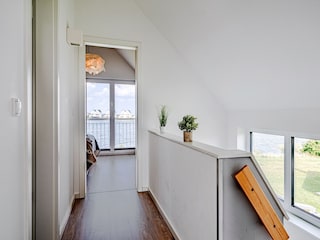 Flur Treppenhaus , Masterbedroom, Badezimmer, zweites Schlafzimmer im ersten Obergeschoss