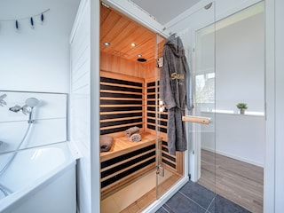 Infrarotsaunakabine, Whirlpool, Dusche
