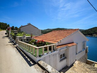 Appartement Povlja Buitenaudio-opname 1