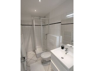 Modernes Duschbad
