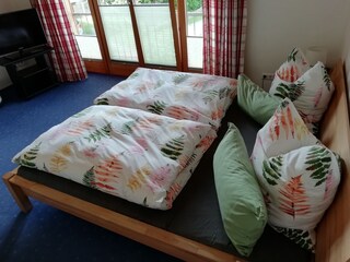 Schlafzimmer 2