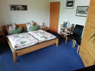 Schlafzimmer 2