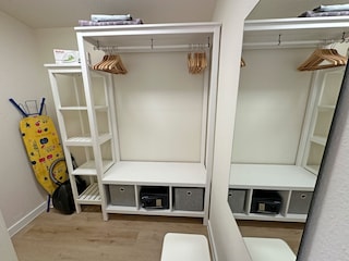 Begehbarer Kleiderschrank