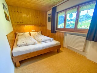 Schlafzimmer 2