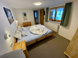 Schlafzimmer 1