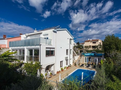 Ferienhaus Appartement Koralj °1 mit beheiztem Pool