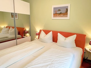 Kleiderschrank im Schlafzimmer