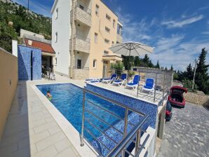 Apartment Luna Maris App1 mit Swimmingpool und Meerblick - Starigrad - image1