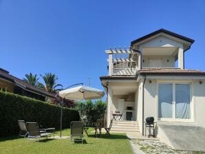 Holiday house Ferienhaus Casa Simone in Lido di Camaiore - Pietrasanta - image1