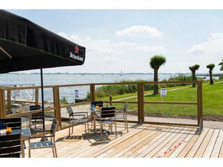 Maison flottante Uitwellingerga Environnement 17