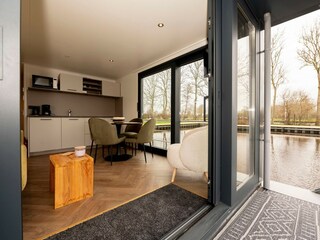 House boat Uitwellingerga Features 11