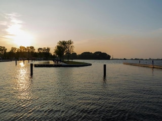 Maison flottante Uitwellingerga Environnement 38