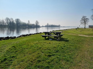 Huisboot Offingawier Omgeving 37