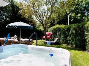 Vakantiehuis Luxe woning met sauna en buitenspa - Eernewoude - image1