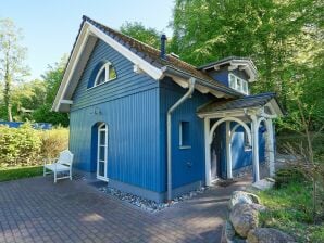 Ferienhaus Blaues Strandhaus in Sellin - Sellin - image1