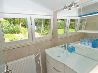 Badezimmer im EG