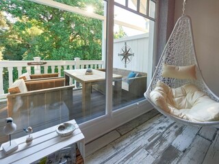 Wohnzimmer und Balkon
