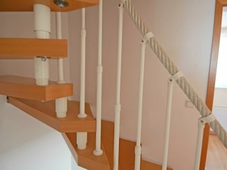 Treppe ins Obergeschoss