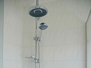 Badezimmer mit Dusche