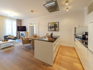 Wohnzimmer mit Küche