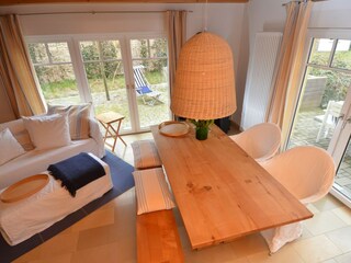 Esstisch im Wohnzimmer