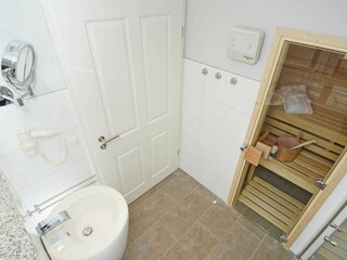 Badezimmer und Sauna